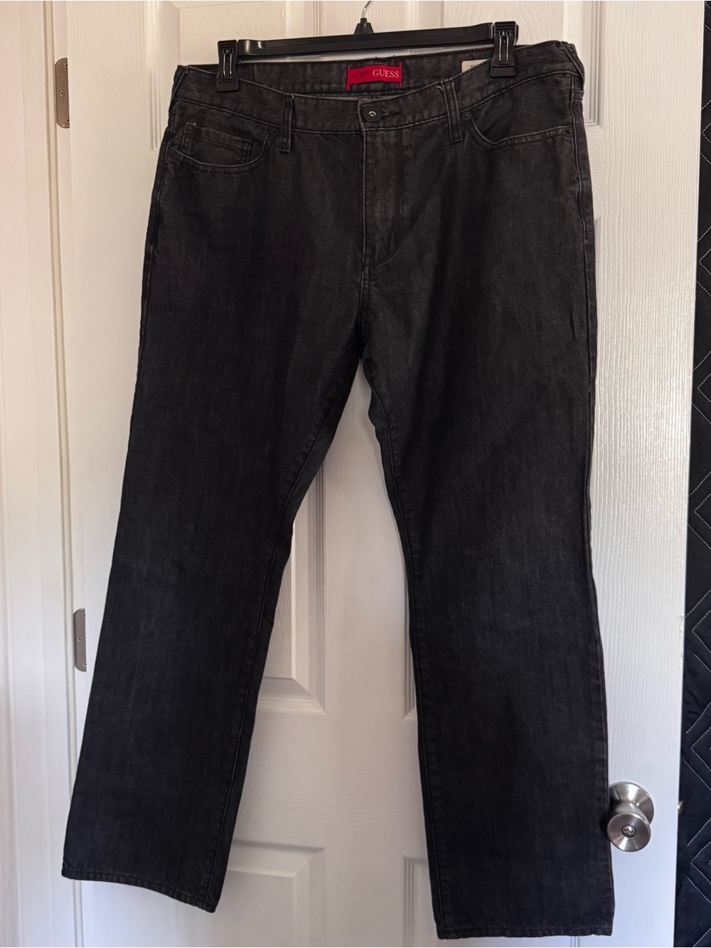 GUESS Men's Black Slim Straight Del Mar Fit Jeans